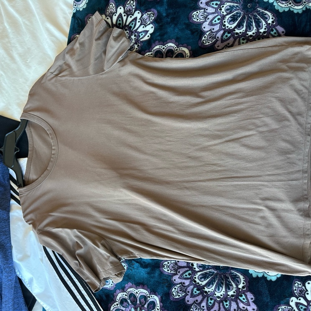 Men’s Lululemon Athletica Brown T-Shirt, Athletic Material